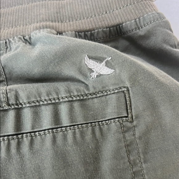 Eddie Bauer Green Cargo Shorts Utilitarian Design - Picture 9 of 9